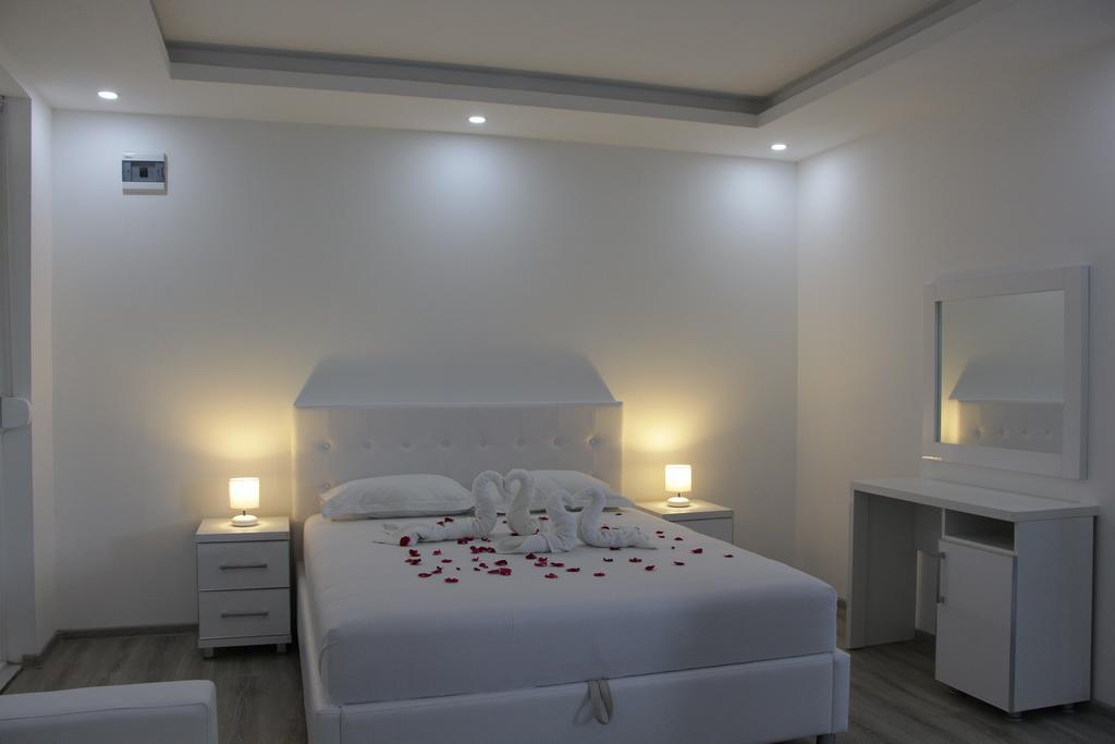 Apartments California Ulcinj Esterno foto
